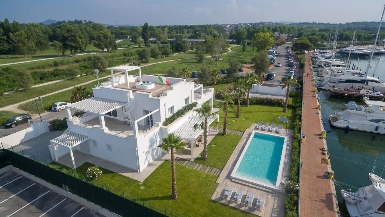 Portoverde Beach Villa 12, Emma Villas Misano Adriatico Italy